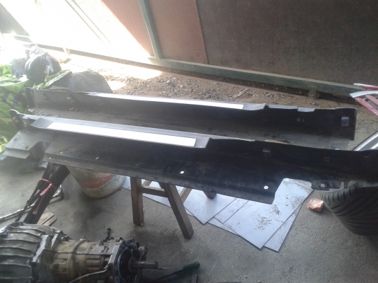 ขายกันชนหน้าหลัง กระจังหน้า สเกิดร์ข้าง คิ้วล้อ ของมินิคูเปอร์สีแดง2500