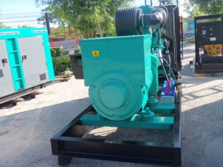 ขายเครื่องปั่นไฟ 300 Kva.mad in USA.รับประกัน 12 เดือน