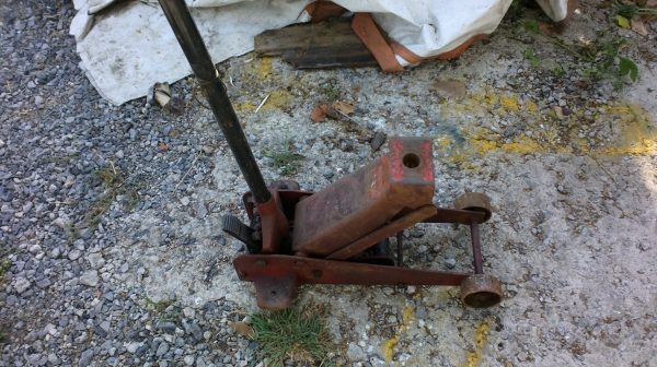 แม่แรงยกรถ 3 ตัน