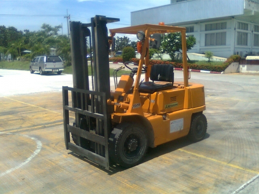 ขาย mitsubishi ขนาด 2.5 ตัน เครื่องยนต์ ดีเซล