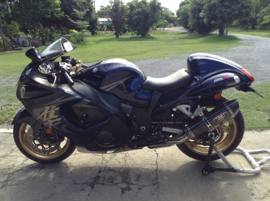 ธารนนทบุรี//ขาย suzuki gsx1300 hayabuza ปี2008 สภาพนางฟ้า ราคา380,000 บาท ส.พ.ม แท้