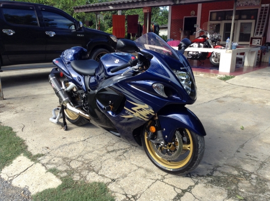 ธารนนทบุรี//ขาย suzuki gsx1300 hayabuza ปี2008 สภาพนางฟ้า ราคา380,000 บาท ส.พ.ม แท้
