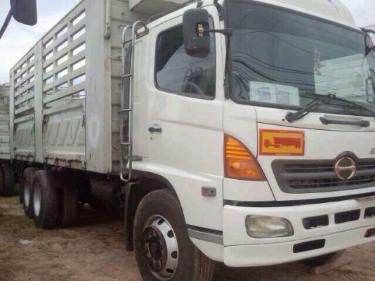 ขายรถบรรทุกพ่วงไม่ดัมพ์ HINO MEGA เครื่อง 260 แรง ปลายปี 49 ลูก 2 เพลา 6 เมตร กระบะสามมิตรไม่ดัมพ์