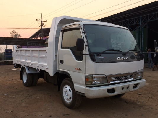 แสงฟ้าเต้นรถ////ขายรถ NPR57L -115 ดั้มยาว4.30 ม พวงมาลัยเพาเวอร์สภาพสวย