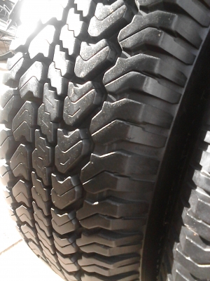 255/70R15  MICHELIN  LTX  A/T สวย ไม่มีปะทั้ง 4 เส้น  ติดต่อโทร.081-427-3941