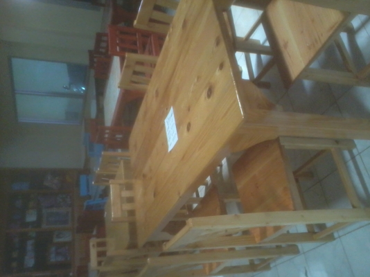 ขายโต๊ะอาหาร ไม้สนอย่างดี  อยู่ จ.ร้อยเอ็ด  ส่งทั่วประเทศ