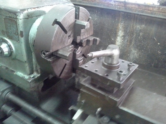 เครื่องกลึง 8 ฟุต รุ่นหนัก 500x1500 เกียร์บล็อค 3 เพลา พร้อมมีเบรค กลึงเกลียวนิ้วและมิลไม่ต้องเปลี่ยนเฟือง เครื่องกลึง 8 ฟุต รุ่นหนัก 500x1500 เกียร์บล็อค 3 เพลา พร้อมมีเบรค กลึงเกลียวนิ้วและมิลไม่ต้องเปลี่ยนเฟือง