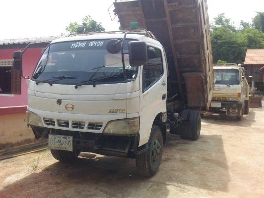 ขายรถ 6 ล้อดัมพ์ TOYOTA DUTRO 121 แรงม้า ล้อน็อต 6 ตัว ราคา 550000