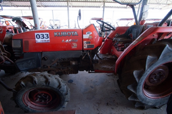AUC Code 033 แทรกเตอร์ KUBOTA L4508 ราคา เริ่มต้นการประมูล 170,000 บาท