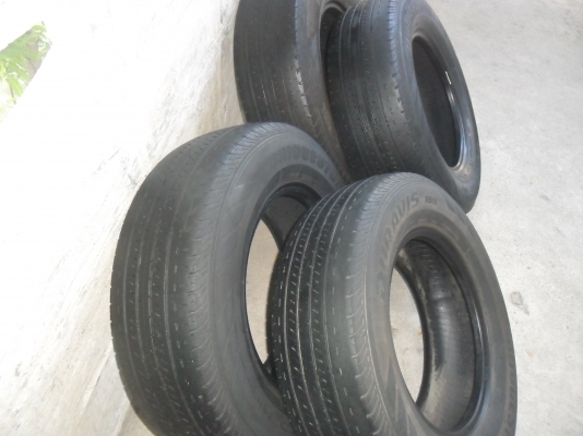 ยาง BRIDGESTONE 215/70R15 ปี10 ดูราวิท สวยๆ 4 เส้น ราคา 2500 บาท ยาง BRIDGESTONE 215/70R15 ปี10 ดูราวิท สวยๆ 4 เส้น ราคา 2500 บาท