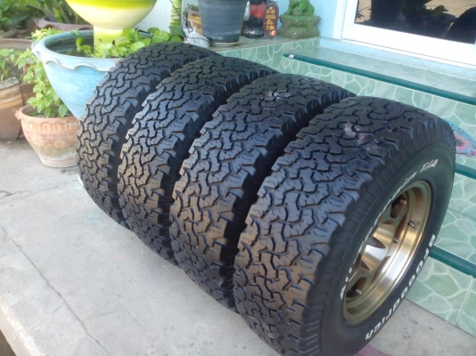ขายยาง BF all 265/75/16  พร้อมล้อte37x  สภาพนางฟ้าครับ