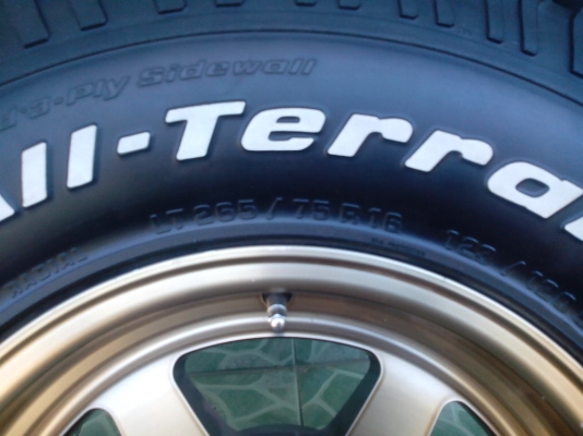 ขายยาง BF all 265/75/16  พร้อมล้อte37x  สภาพนางฟ้าครับ