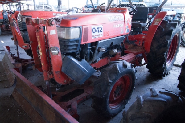 AUC Code 042 แทรกเตอร์ KUBOTA L4508 ราคา เริ่มต้นการประมูล 190,000 บาท AUC Code 042 แทรกเตอร์ KUBOTA L4508 ราคา เริ่มต้นการประมูล 190,000 บาท