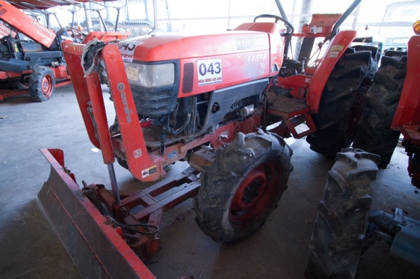 AUC Code 043 แทรกเตอร์ KUBOTA L4508 ราคา เริ่มต้นการประมูล 190,000 บาท