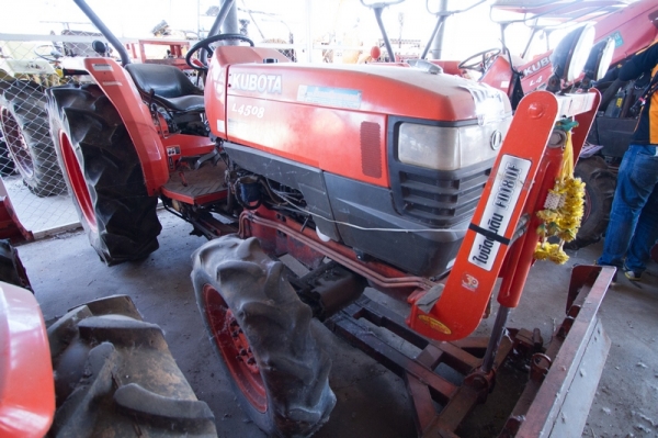 AUC Code 044 แทรกเตอร์ KUBOTA L4508 ราคา เริ่มต้นการประมูล 190,000 บาท
