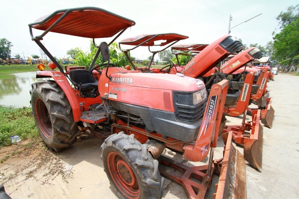 AUC Code 047 แทรกเตอร์ KUBOTA L4508 ราคา เริ่มต้นการประมูล 190,000 บาท AUC Code 047 แทรกเตอร์ KUBOTA L4508 ราคา เริ่มต้นการประมูล 190,000 บาท