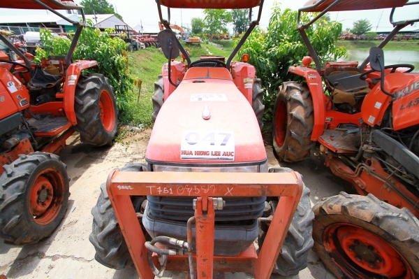 AUC Code 047 แทรกเตอร์ KUBOTA L4508 ราคา เริ่มต้นการประมูล 190,000 บาท