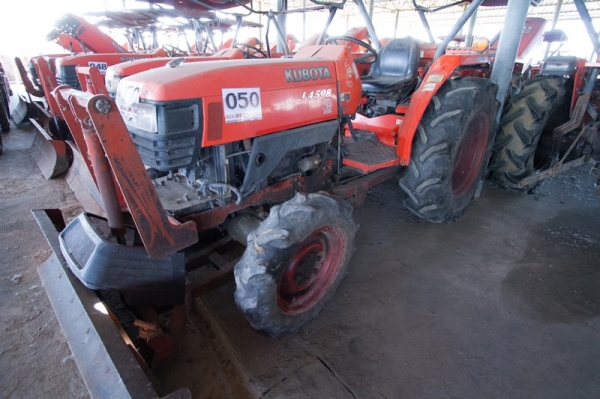 AUC Code 050 แทรกเตอร์ KUBOTA L4508 ราคา เริ่มต้นการประมูล 190,000 บาท