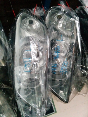 ขายโคมไฟหน้า หลัง หลายรุ่น เริ่มต้น 800 บาท ขายโคมไฟหน้า หลัง หลายรุ่น เริ่มต้น 800 บาท