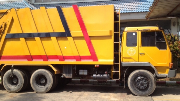 ขายรถ 10ล้ออัดขยะ FN528 รถหลวง สภาพดี ใช้งานน้อย