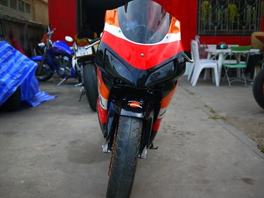 ขาย cbr400 พร้อมทะเบียนแท้ แฟริ่ง Rc212 ท่อสูตร สีใหม่