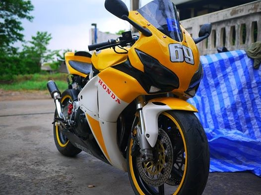 ขาย Cbr400 ปี 93 คาร์บูร์ไฟฟ้า พร้อมทะเบียนแท้