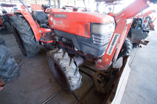 AUC Code 053 แทรกเตอร์ KUBOTA L4508 ราคา เริ่มต้นการประมูล 190,000 บาท