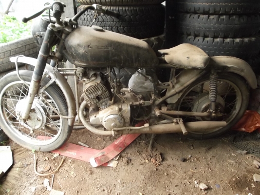 ขายเครื่อง ฮอนด้า c92  สองสูบสภาพเครื่องดี