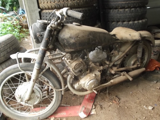 ขายเครื่อง ฮอนด้า c92  สองสูบสภาพเครื่องดี