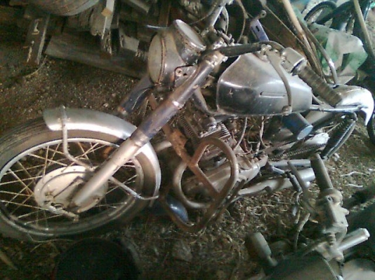 ขายเครื่อง ฮอนด้า c92  สองสูบสภาพเครื่องดี