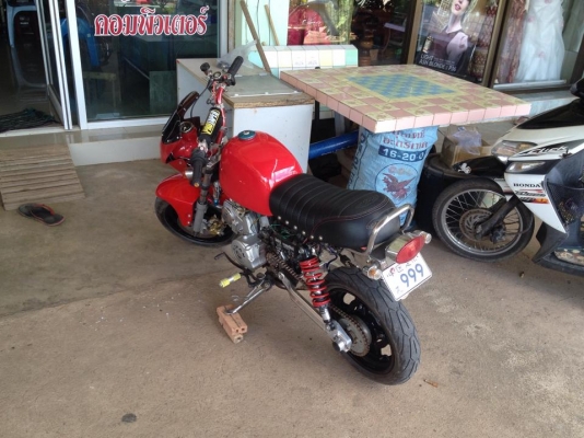 ขายกอลิล่าของแต่งครบชุดราคาเบ่าๆ