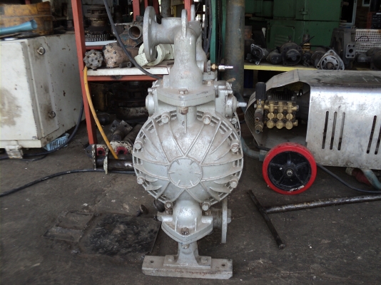 เครื่องสูบน้ำ แบบใช้แรงดันลมขนาดนิ้วครึ่ง