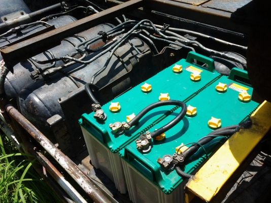 ต้องการขายรถนิสันยูดี320แรงเครื่องดีคัชซีสวยสภาพพร้อมใช้สนใจติดต่อด่วน