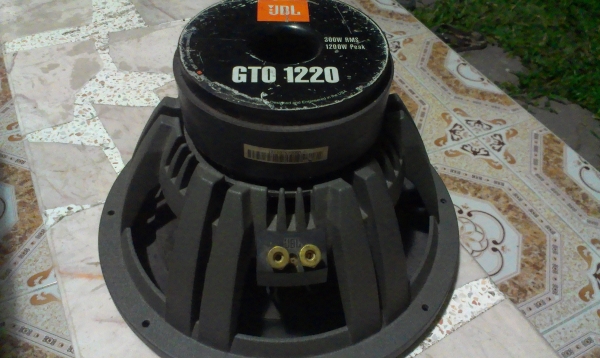 ตู้ซับ JBL 12 นิ้ว