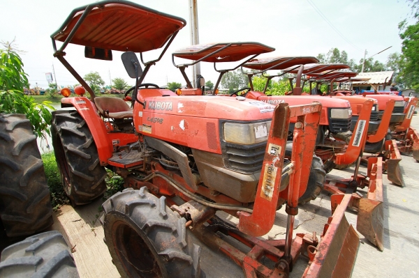 AUC Code 054 แทรกเตอร์ KUBOTA L4508 ราคา เริ่มต้นการประมูล 190,000 บาท