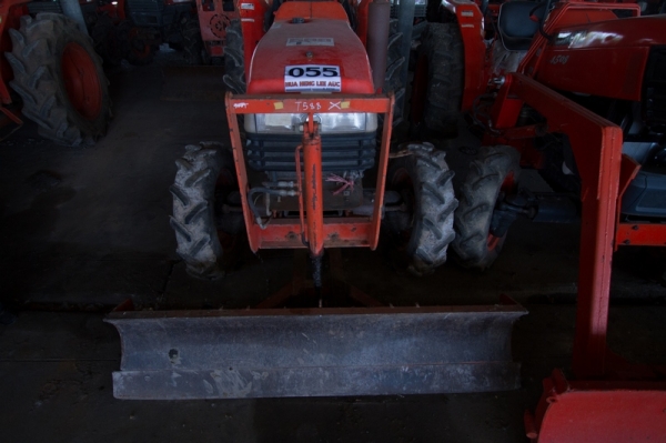 AUC Code 055 แทรกเตอร์ KUBOTA L4508 ราคา เริ่มต้นการประมูล 190,000 บาท