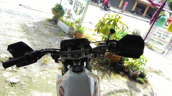 ขายด่วนครับserow225  เครื่องดีมาก  แบตใหม่ ของเหลวใหม่ ระบบไฟติดทุกดวง พร้อมออกทริป