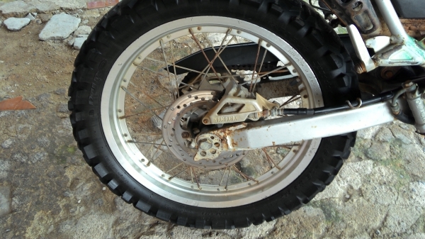 ขายด่วนครับserow225  เครื่องดีมาก  แบตใหม่ ของเหลวใหม่ ระบบไฟติดทุกดวง พร้อมออกทริป