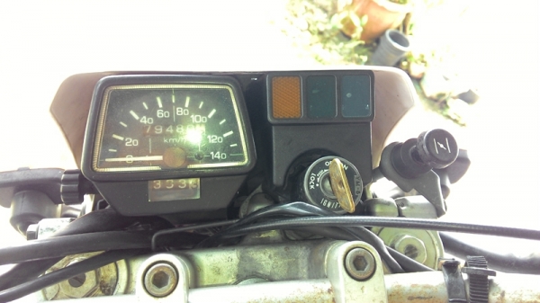 ขายด่วนครับserow225  เครื่องดีมาก  แบตใหม่ ของเหลวใหม่ ระบบไฟติดทุกดวง พร้อมออกทริป