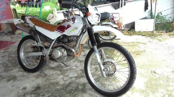 ขายด่วนครับserow225  เครื่องดีมาก  แบตใหม่ ของเหลวใหม่ ระบบไฟติดทุกดวง พร้อมออกทริป