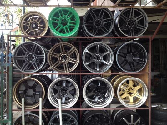 ขายล้อซิ่ง ขอบ 18 หน้า9 หลัง10 6 รู ของใหม่แกะกล่อง มีหลายลายครับ