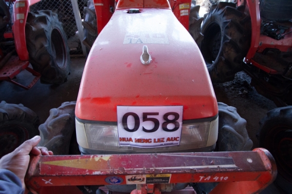 AUC Code 058 แทรกเตอร์ KUBOTA L4508 ราคา เริ่มต้นการประมูล 200,000 บาท