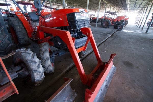 AUC Code 060 แทรกเตอร์ KUBOTA L4508 ราคา เริ่มต้นการประมูล 220,000 บาท