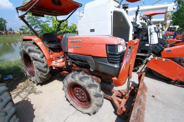 AUC Code 062 แทรกเตอร์ KUBOTA L4508di ราคา เริ่มต้นการประมูล 240,000 บาท