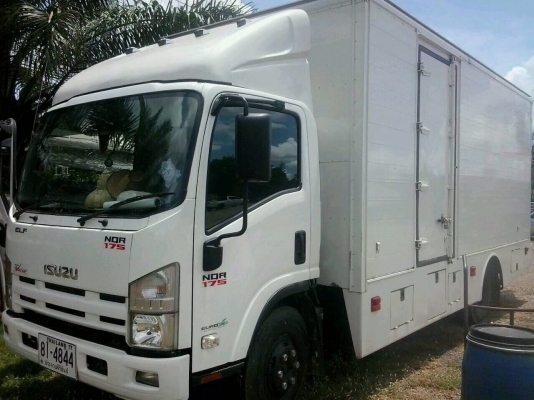 ขาย ISUZU NQR ปี54 เครื่อง 175 แรง ยาว5.5 ม รถวิ่ง35x,xxxแท้ รถสวยมากๆครับ ขาย 900,000 บาท