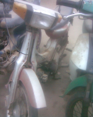 รถเครื่อง 2500 บาท