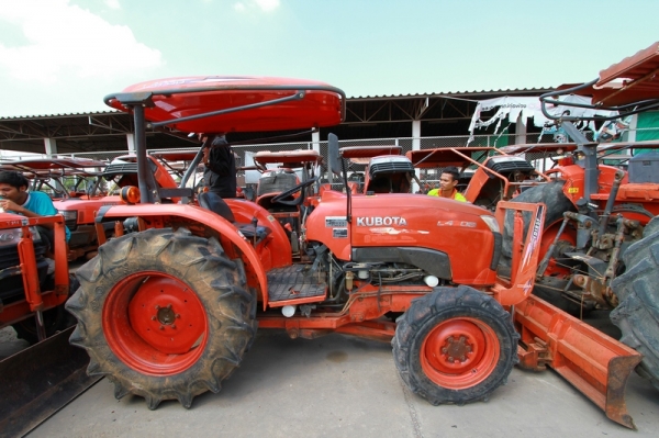 AUC Code 066 แทรกเตอร์ KUBOTA L4708 ราคา เริ่มต้นการประมูล 340,000 บาท
