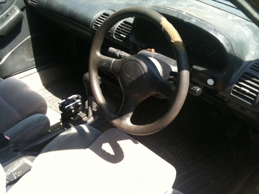 มาสด้า 323 สีดำ เกียร์ออโต้ เครื่องเดิมหัวฉีด LPG มัลติ ภายในสวย ทะเบียน เม.ย.54 พร้อมโอน ขับได้ปกติ ขาย 30,000 บาท