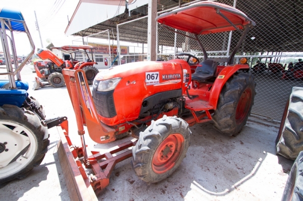 AUC Code 067 แทรกเตอร์ KUBOTA L4708 ราคา เริ่มต้นการประมูล 350,000 บาท