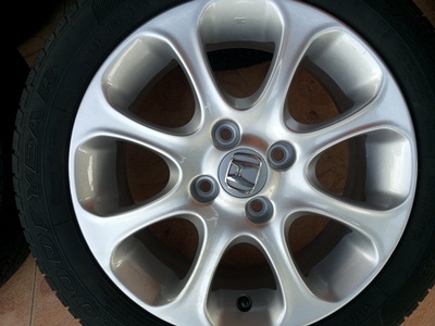 ขายล้อแม็กHONDA JAZZ 4 รู 100 ขอบ15 พร้อมยาง 1 ชุด